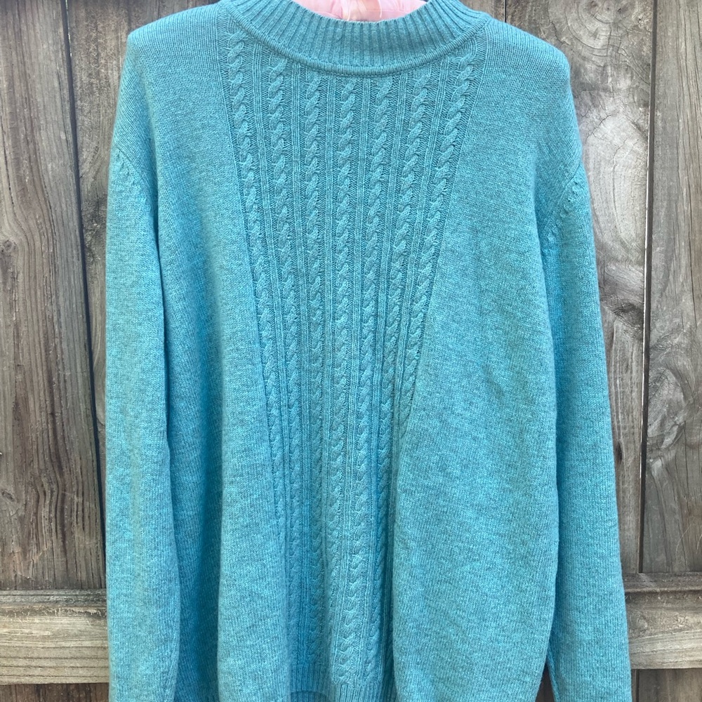 Isle Essential wool blend sweater